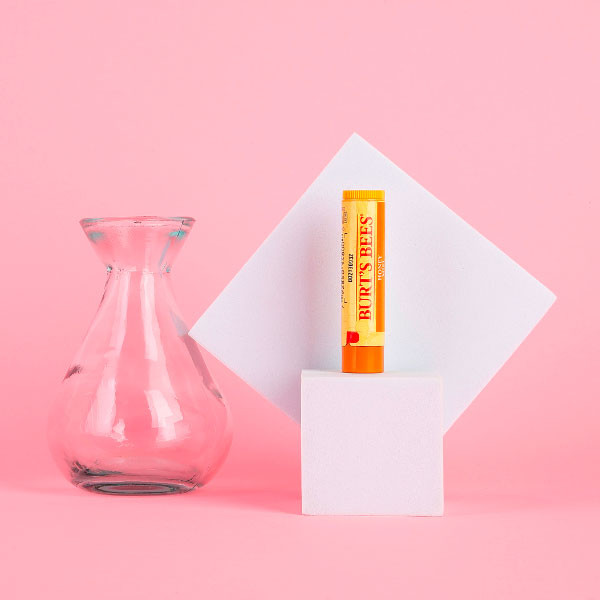 box avantages apothicaire baume à lèvres au miel burt's bees
