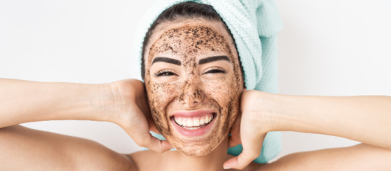 Remèdes beauté de grand-mère : ces secrets naturels qui traversent le temps