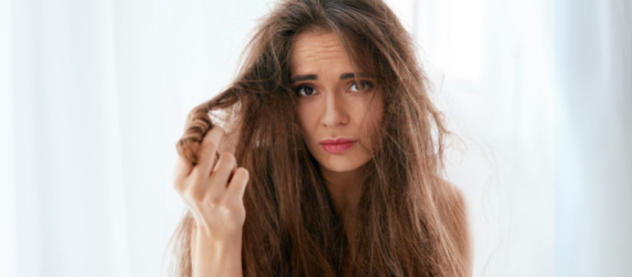 Cheveux secs ou abîmés : 10 erreurs à éviter dans votre routine capillaire 