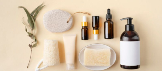 La routine beauté minimaliste pour voyager léger et efficace